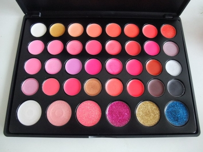 MAC Cosmetics UK 40 Color Eyeshadow Palette Outlet